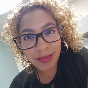 Meet your Posher, Desiree